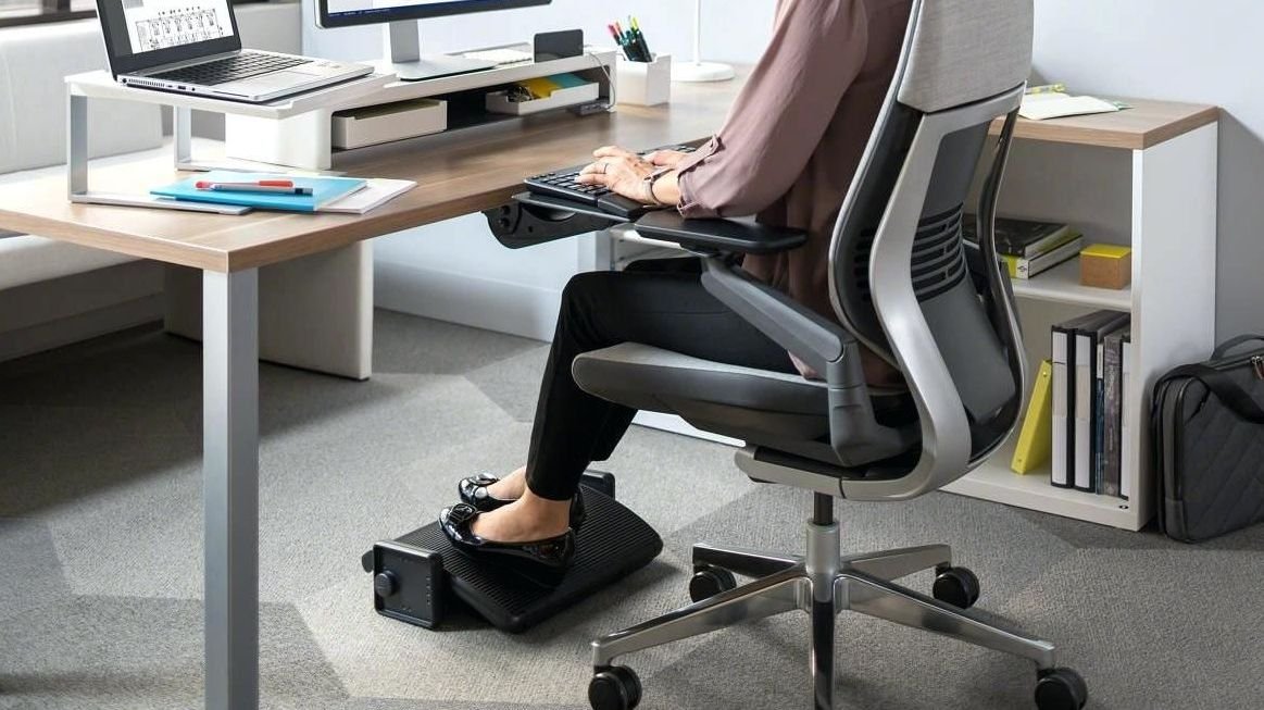 Descansa pies: ¡Descubre los beneficios de usarlos en tu oficina